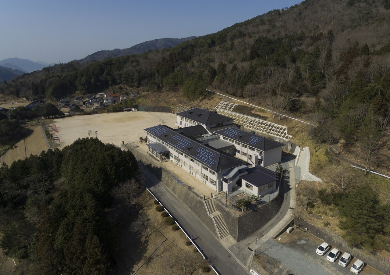 写真：根野小学校既存校舎改修（現八千代小学校）