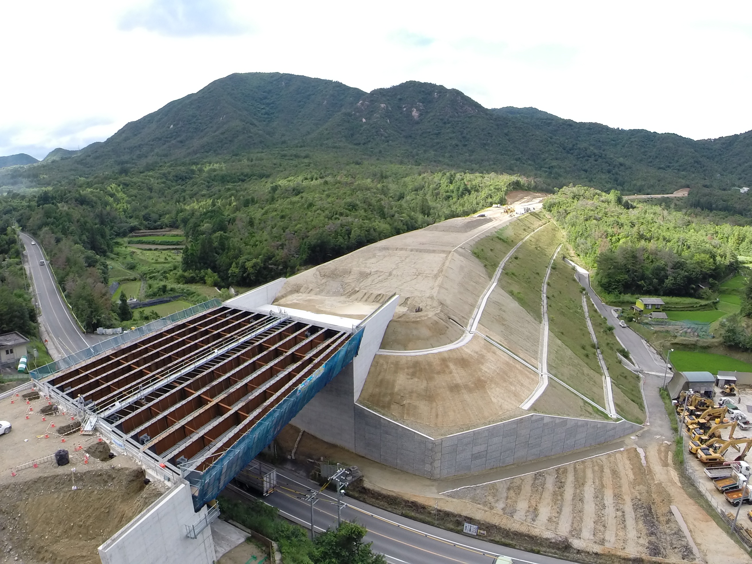 写真：東広島・呉道路兼広地区改良工事