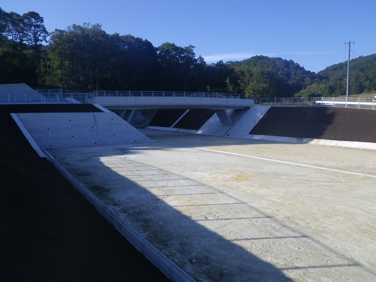 写真：東広島高田道路（主要地方道吉田豊栄線）道路改良工事（その2）①