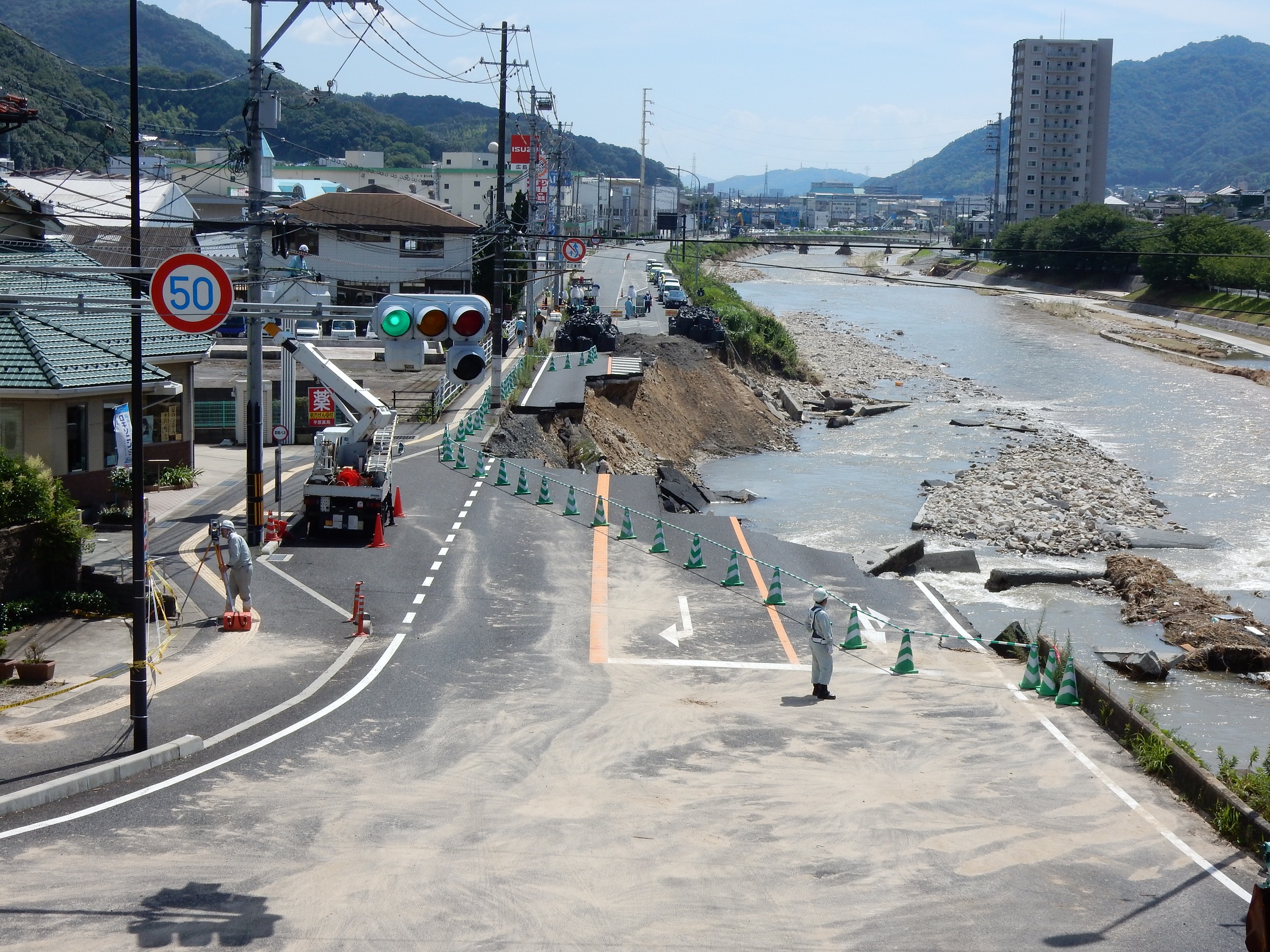 写真：国道２号線中野地区災害復旧第１、第２工事