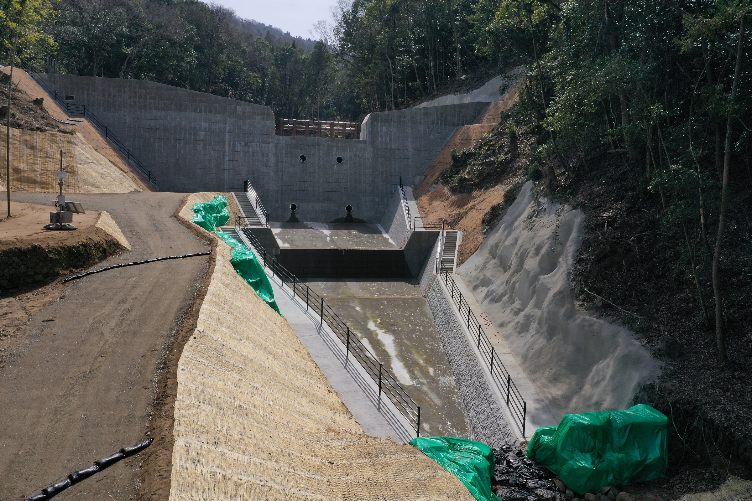 写真：広島西部山系小田川砂防堰堤第２工事