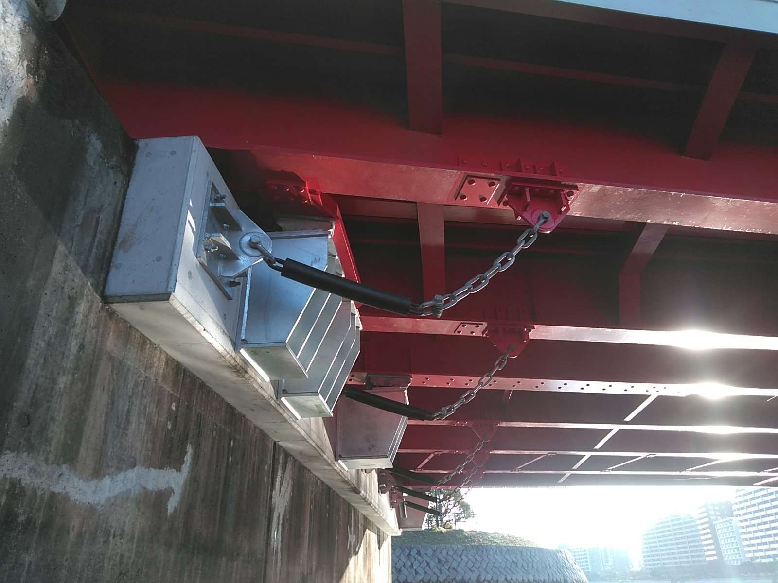 写真：令和２年度国道２号平野橋耐震補強補修第１工事