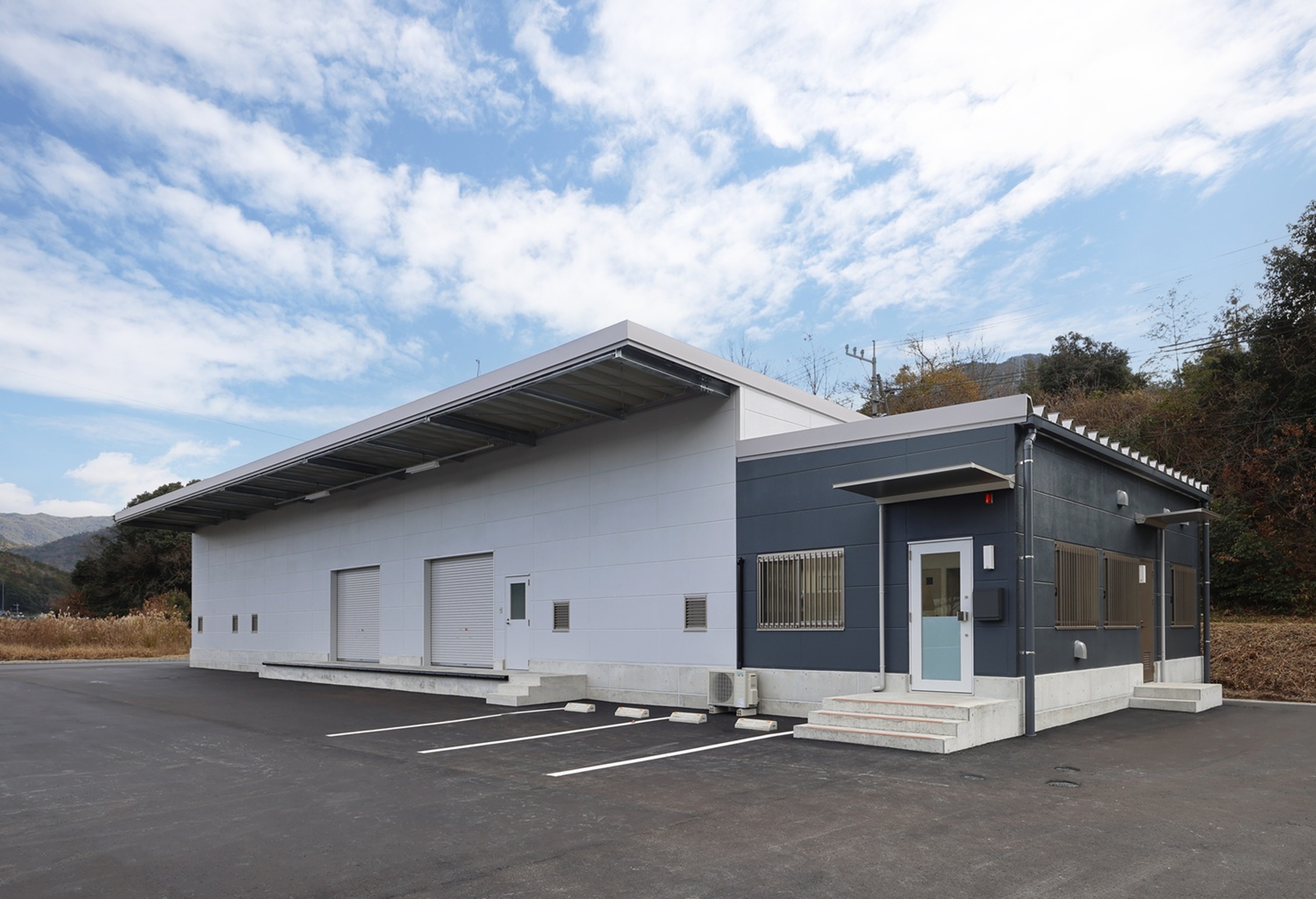 写真：株式会社ナカマル　白木倉庫