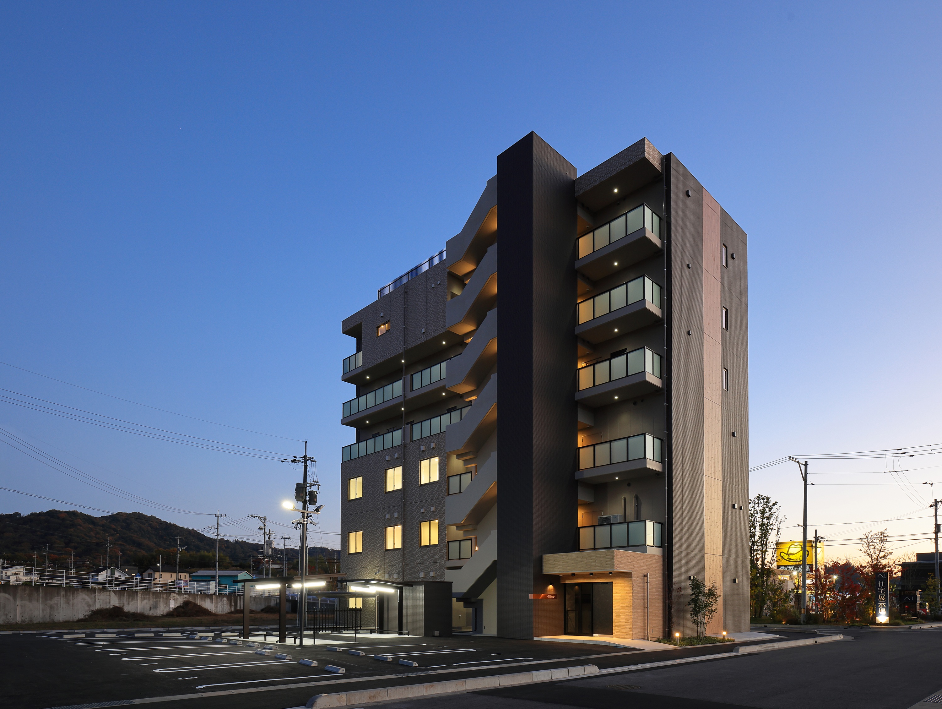 写真：アイ・レジデンシーズ西条